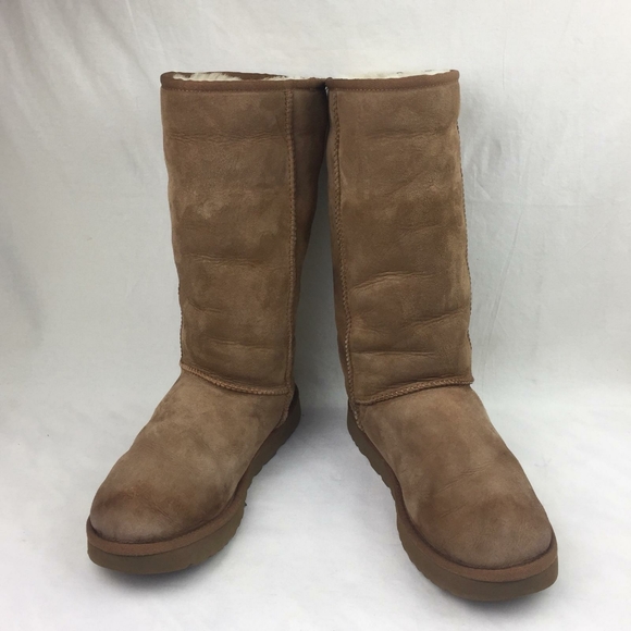 UGG Classic Tall Sheepskin Boots sz 9